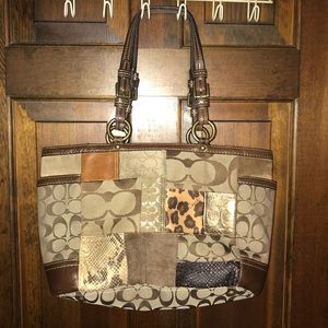 Coach Signature Tote